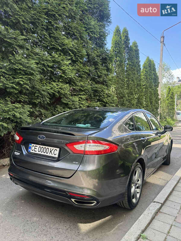 Седан Ford Fusion 2015 в Чернівцях