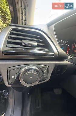 Седан Ford Fusion 2015 в 