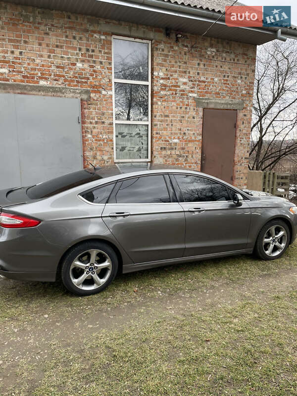 Седан Ford Fusion 2014 в Ивано-Франковске