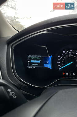 Седан Ford Fusion 2014 в 