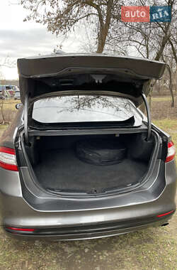 Седан Ford Fusion 2014 в 