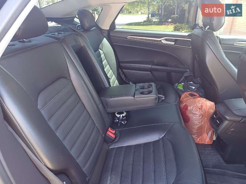 Седан Ford Fusion 2014 в Кропивницком