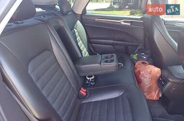 Седан Ford Fusion 2014 в 