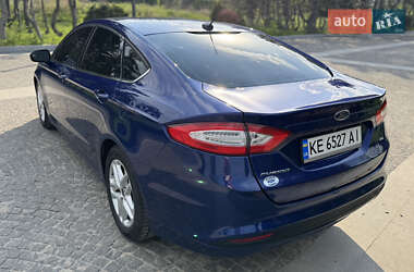 Седан Ford Fusion 2015 в 