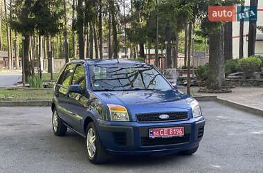 Хэтчбек Ford Fusion 2008 в 