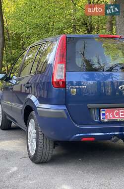 Хэтчбек Ford Fusion 2008 в 