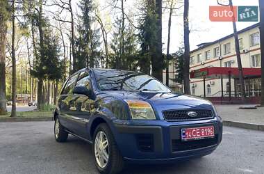 Хэтчбек Ford Fusion 2008 в 