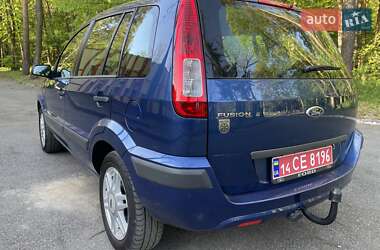 Хэтчбек Ford Fusion 2008 в 
