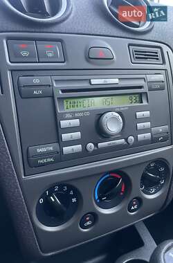 Хэтчбек Ford Fusion 2008 в 