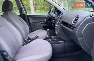 Хэтчбек Ford Fusion 2008 в 