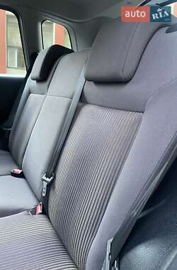 Хэтчбек Ford Fusion 2008 в 