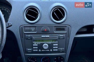 Хэтчбек Ford Fusion 2009 в 