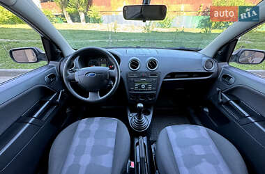 Хэтчбек Ford Fusion 2009 в 