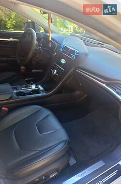 Седан Ford Fusion 2018 в 