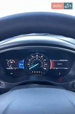 Седан Ford Fusion 2018 в 