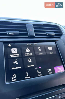 Седан Ford Fusion 2018 в 