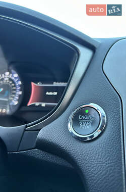 Седан Ford Fusion 2018 в 