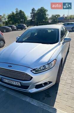 Седан Ford Fusion 2015 в 