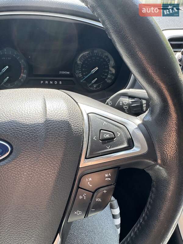 Седан Ford Fusion 2015 в Измаиле
