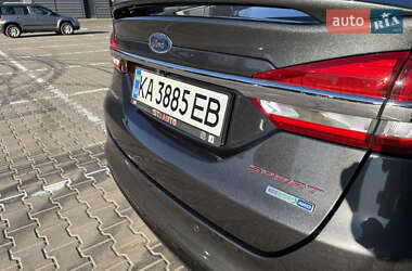 Седан Ford Fusion 2016 в 