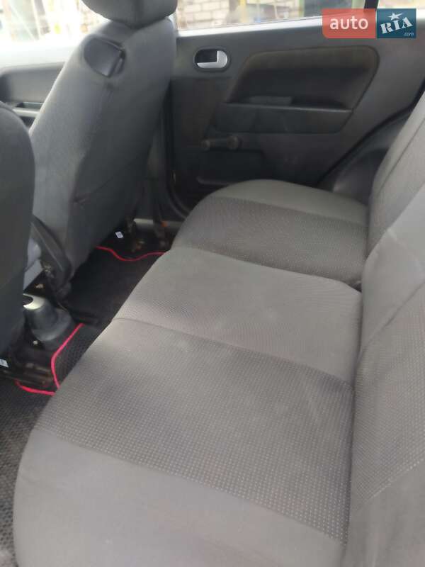 Хэтчбек Ford Fusion 2010 в Харькове
