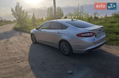 Седан Ford Fusion 2014 в 