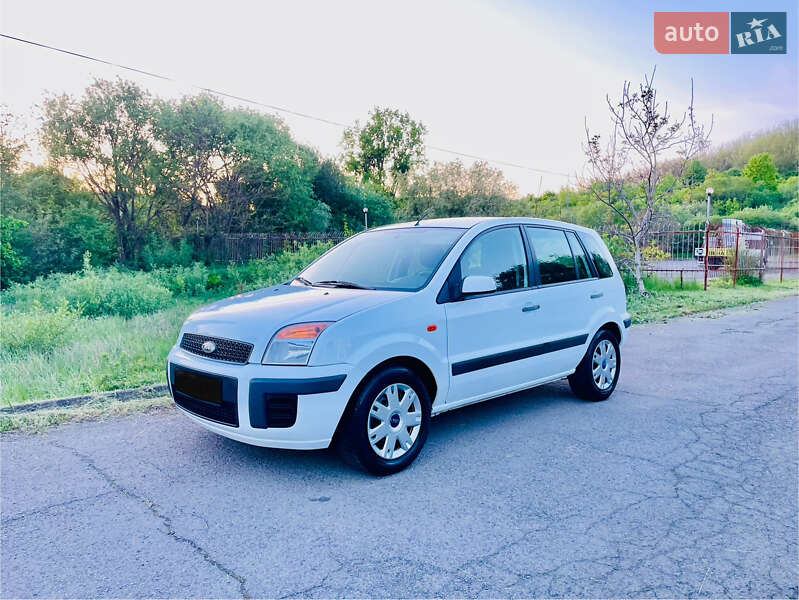 Хэтчбек Ford Fusion 2007 в Мукачево