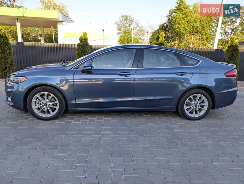 Седан Ford Fusion 2018 в Одессе