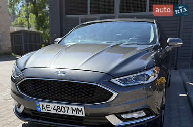 Седан Ford Fusion 2017 в 