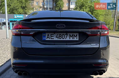 Седан Ford Fusion 2017 в 