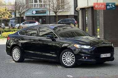 Седан Ford Fusion 2012 в 
