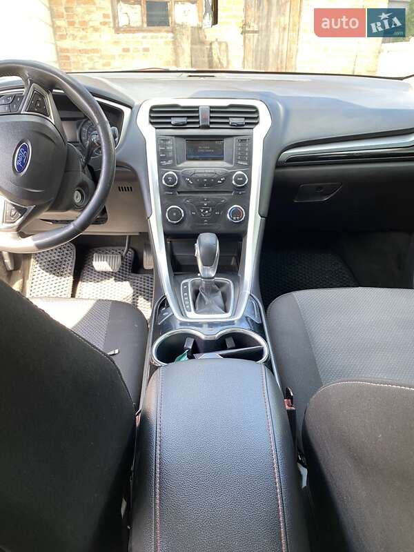 Седан Ford Fusion 2015 в Новомиргороде