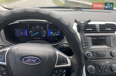 Седан Ford Fusion 2013 в 