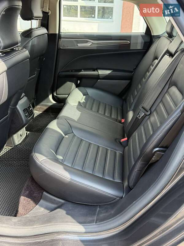 Седан Ford Fusion 2016 в Києві