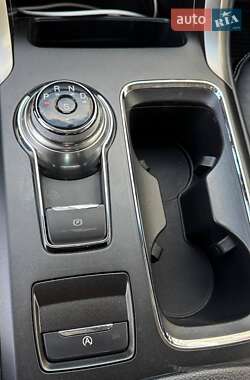 Седан Ford Fusion 2016 в 