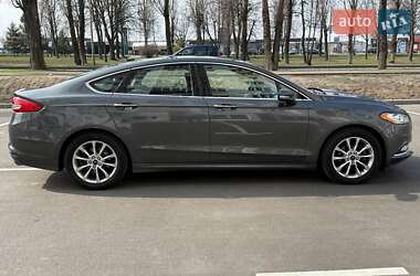 Седан Ford Fusion 2016 в 