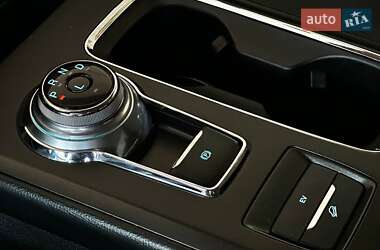 Седан Ford Fusion 2019 в 