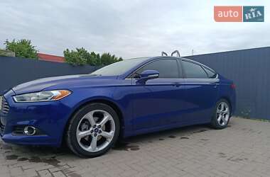 Седан Ford Fusion 2013 в 