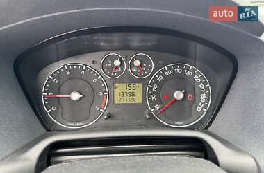 Хэтчбек Ford Fusion 2011 в 