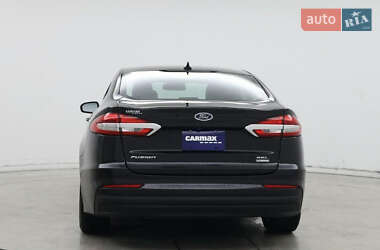 Седан Ford Fusion 2020 в 