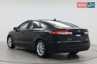 Седан Ford Fusion 2020 в 