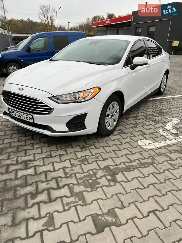 Ford Fusion 2020