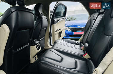 Седан Ford Fusion 2013 в 