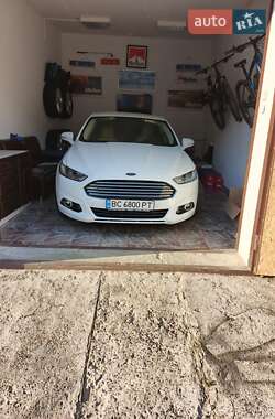 Седан Ford Fusion 2015 в 