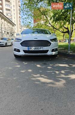 Седан Ford Fusion 2015 в 