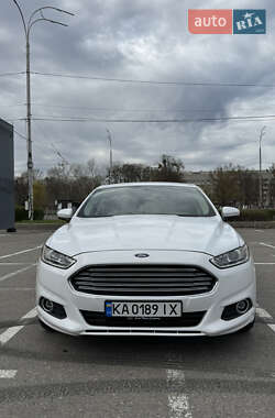 Седан Ford Fusion 2017 в 