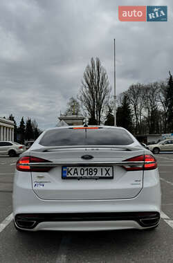 Седан Ford Fusion 2017 в 