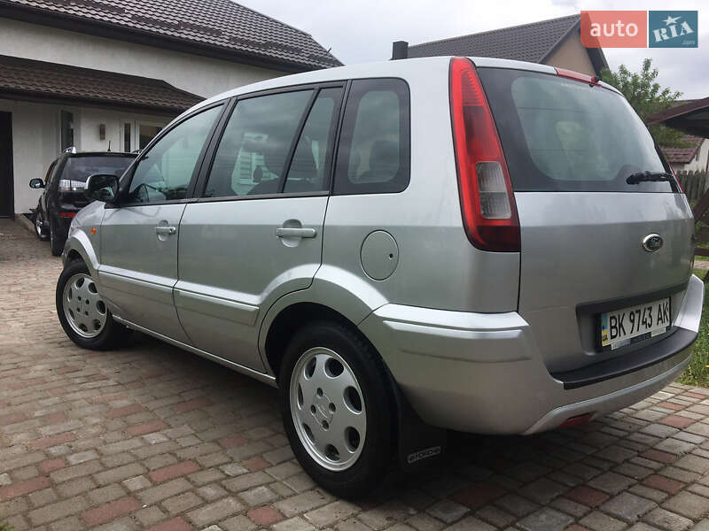 Хэтчбек Ford Fusion 2011 в Ровно