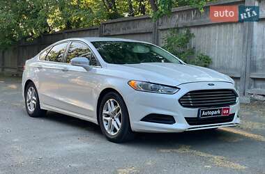 Седан Ford Fusion 2014 в 