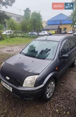 Хэтчбек Ford Fusion 2004 в 